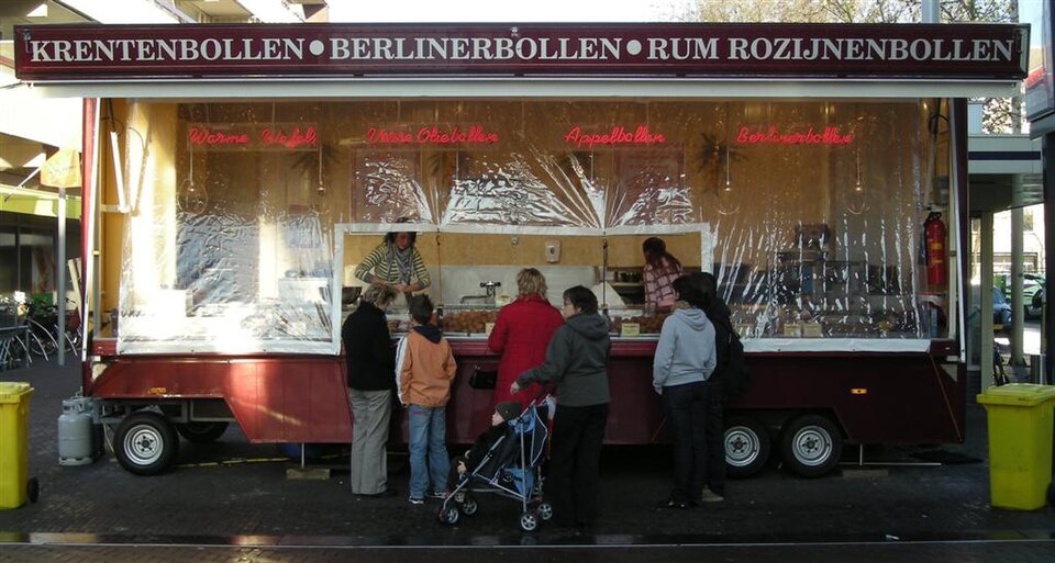 Oliebollenkraam op een markt
